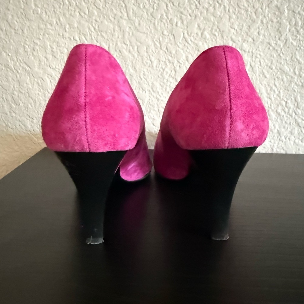 Charles Jourdan Heels - Picture 3 of 9